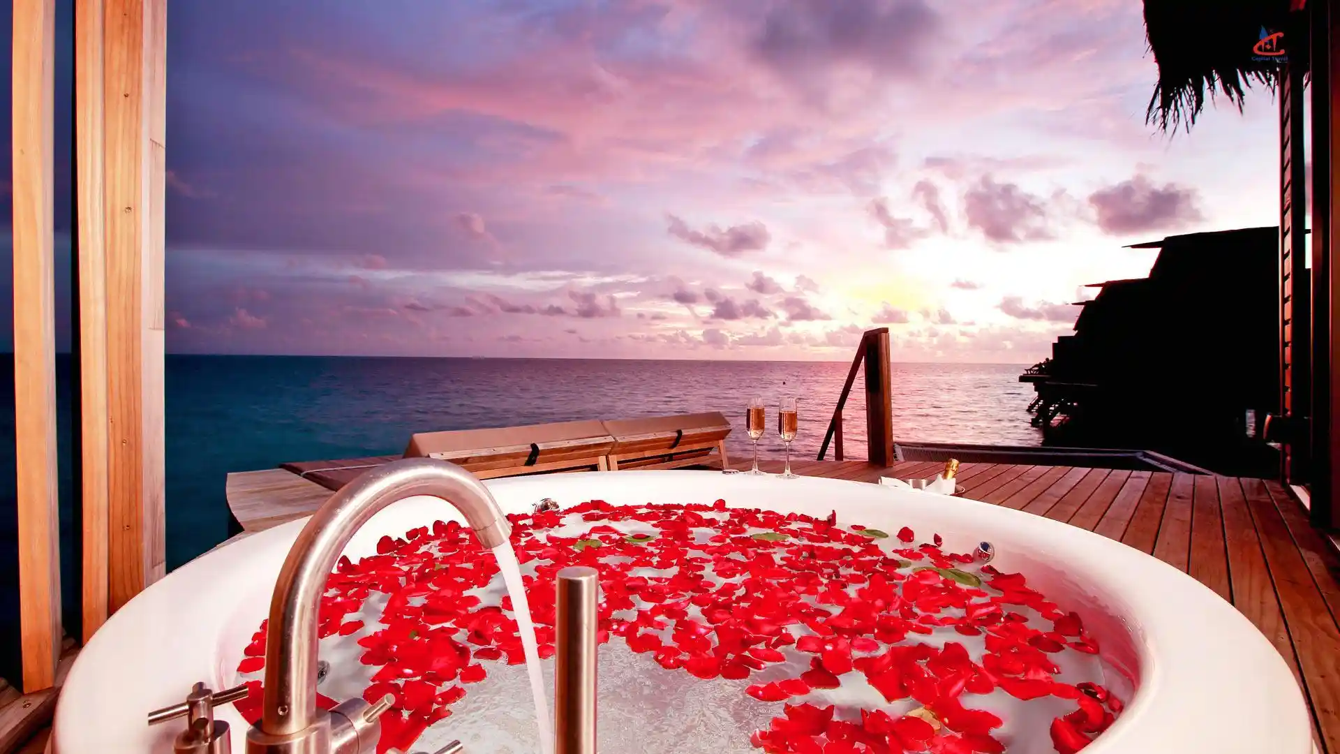 Outdoor bathtub with ocean view
