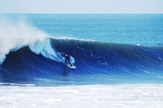 maldives surfing locations