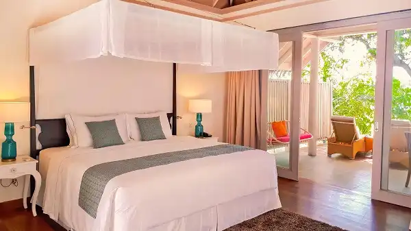 Amaya Kuda Rah Maldives Beach pool villa