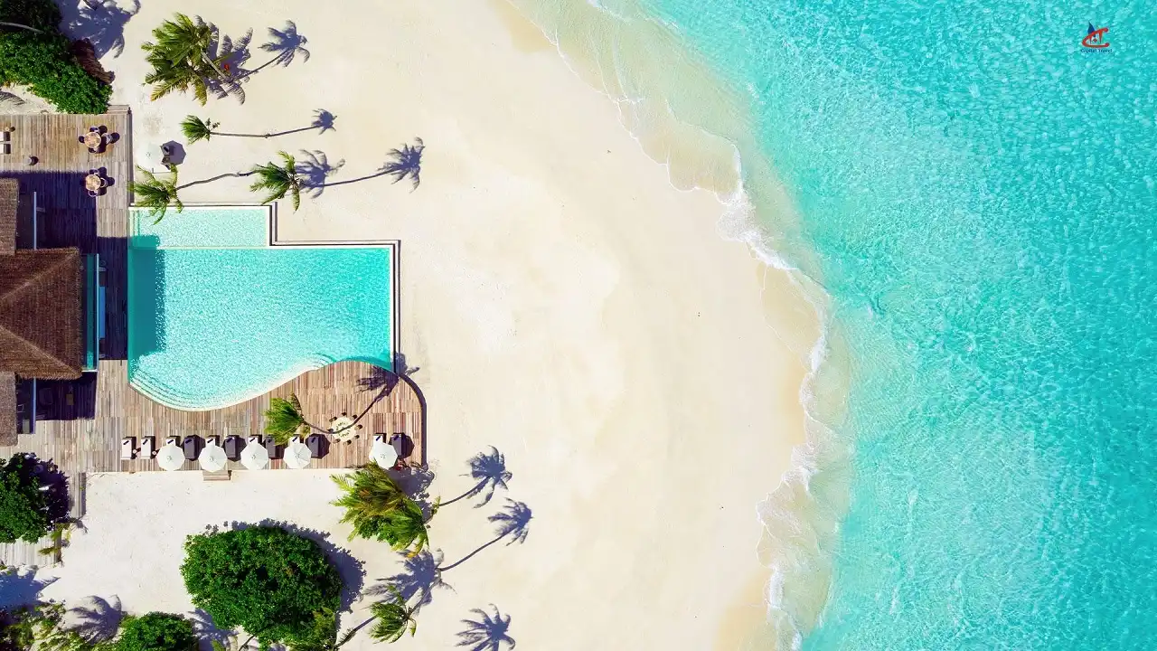 Baglioni Resort Maldives Island pool
