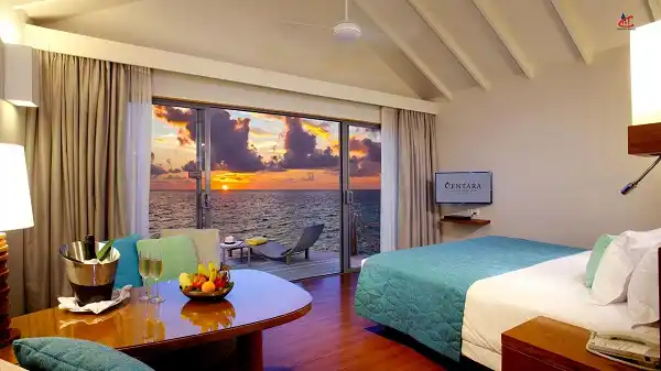 centara rasfushi island deluxe sunset water villa2