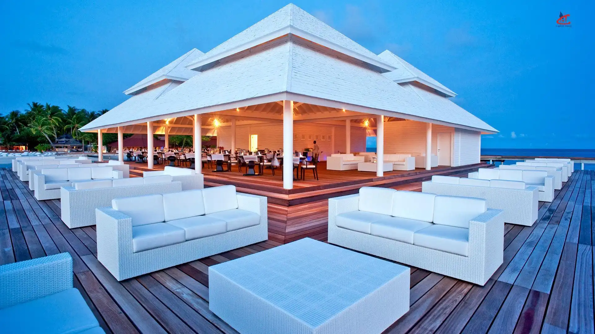 Diamonds Thudufushi Maldives Resort and SPA Restaurant