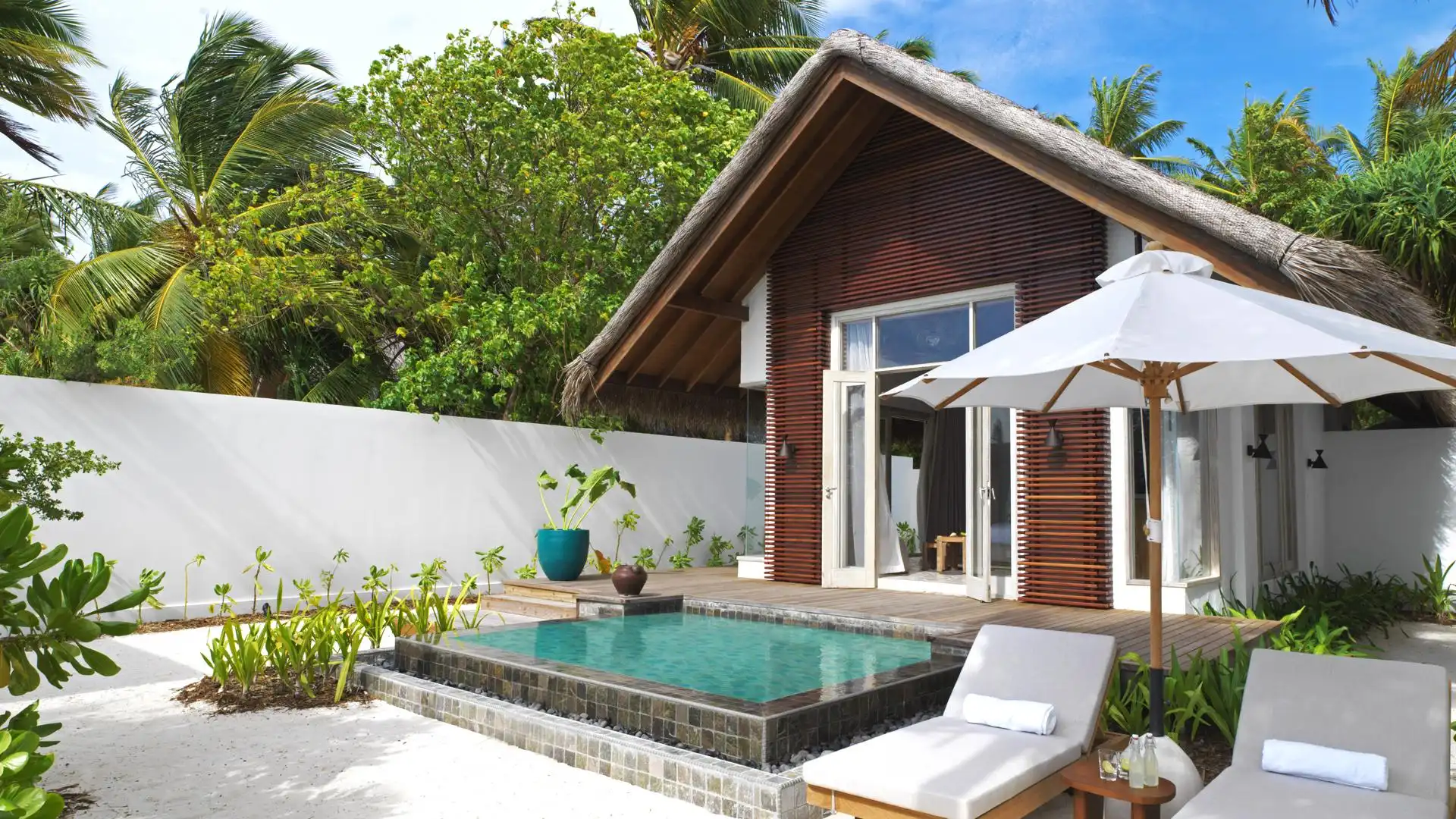 Fairmont Maldives Sirru Fen Fushi Beach Villa