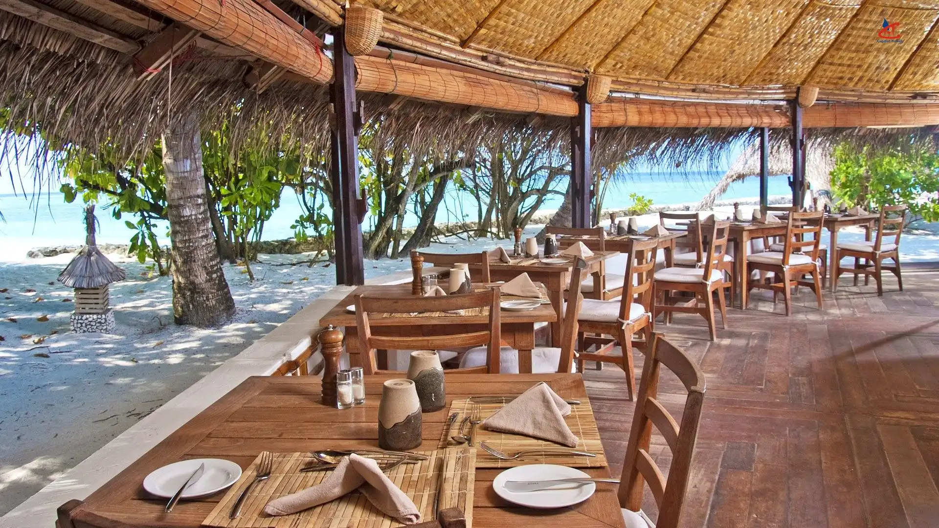 Makunudu Island Resort Maldives Restaurant