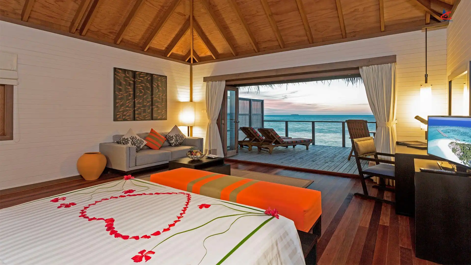 Meeru Island Resort and Spa Jacuzzi Water Villa