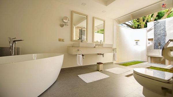paradise island resort beach pool room1