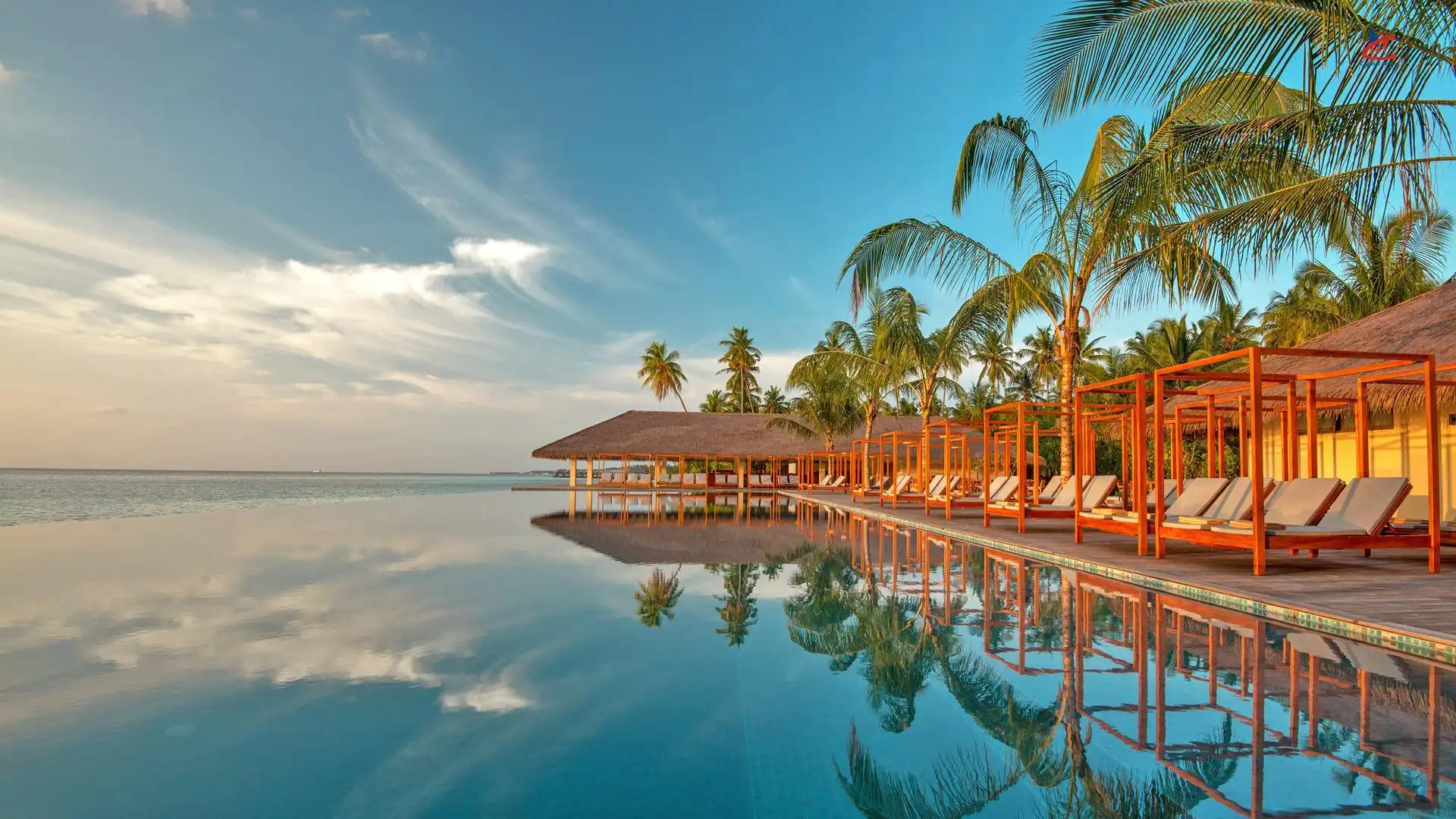 The Residence Maldives at Dhigurah Pool