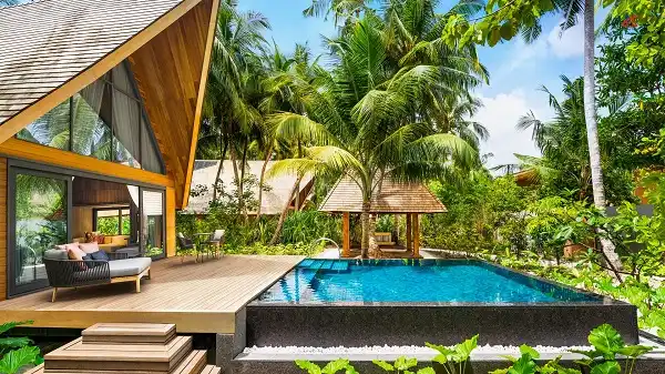 vommuli isalnd resort garden pool villa