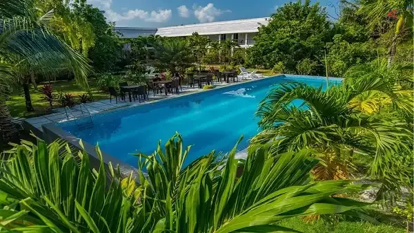 Amra Palace Hotel Maldives Pool Laamu Atoll