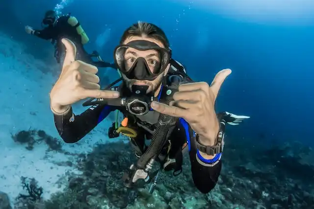 padi scuba diver