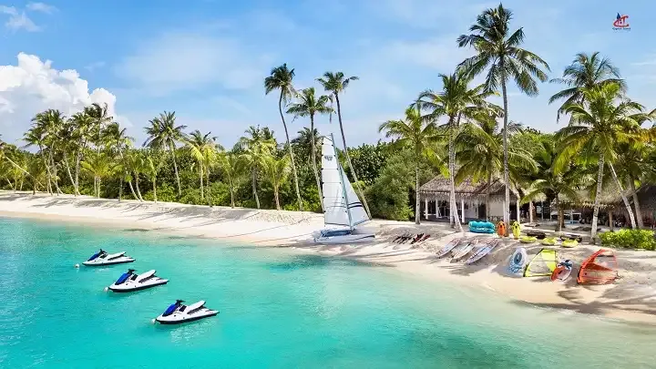 Olhuveli Island, Maldives