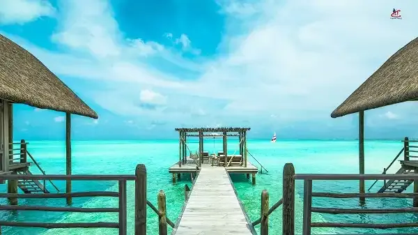 COMO Cocoa Island water villa