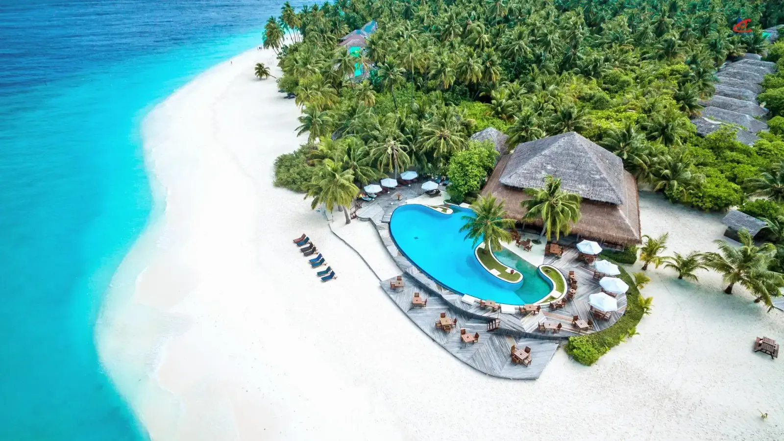 Filitheyo Island Resort Maldives Beach