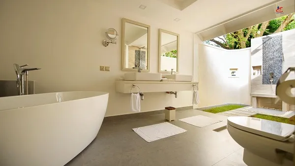 paradise island resort beach pool room1