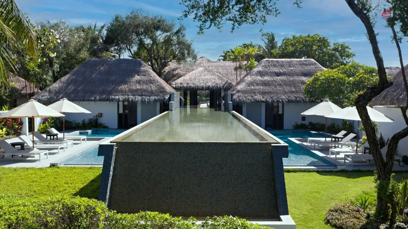 Sheraton Maldives Full Moon Resort and Spa
