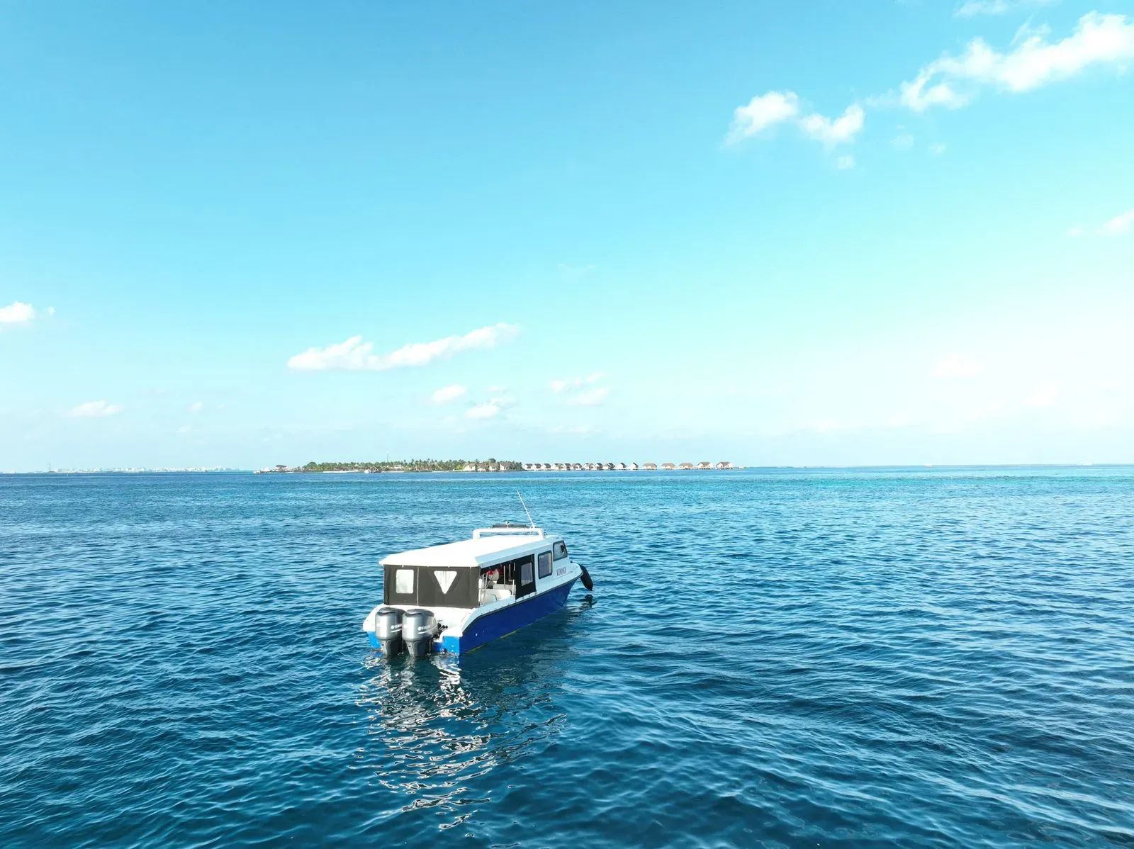 Speedboat transfer to OBLU SELECT Sangeli