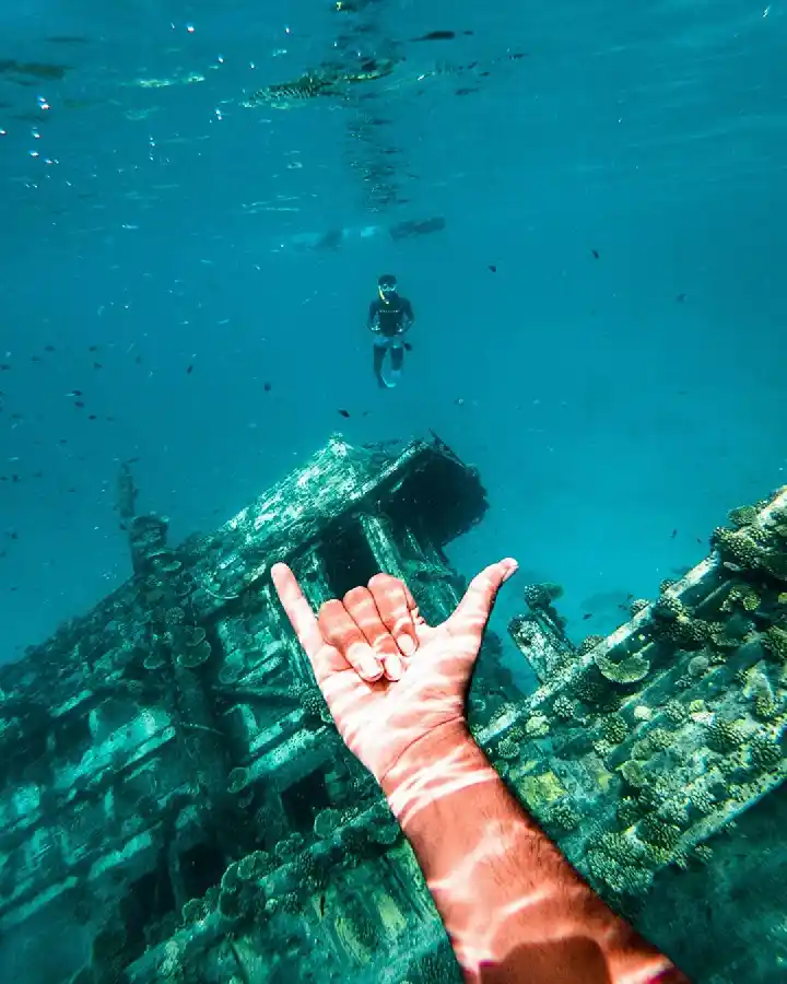 vaavu shipwreck excursioon - Maldives activities