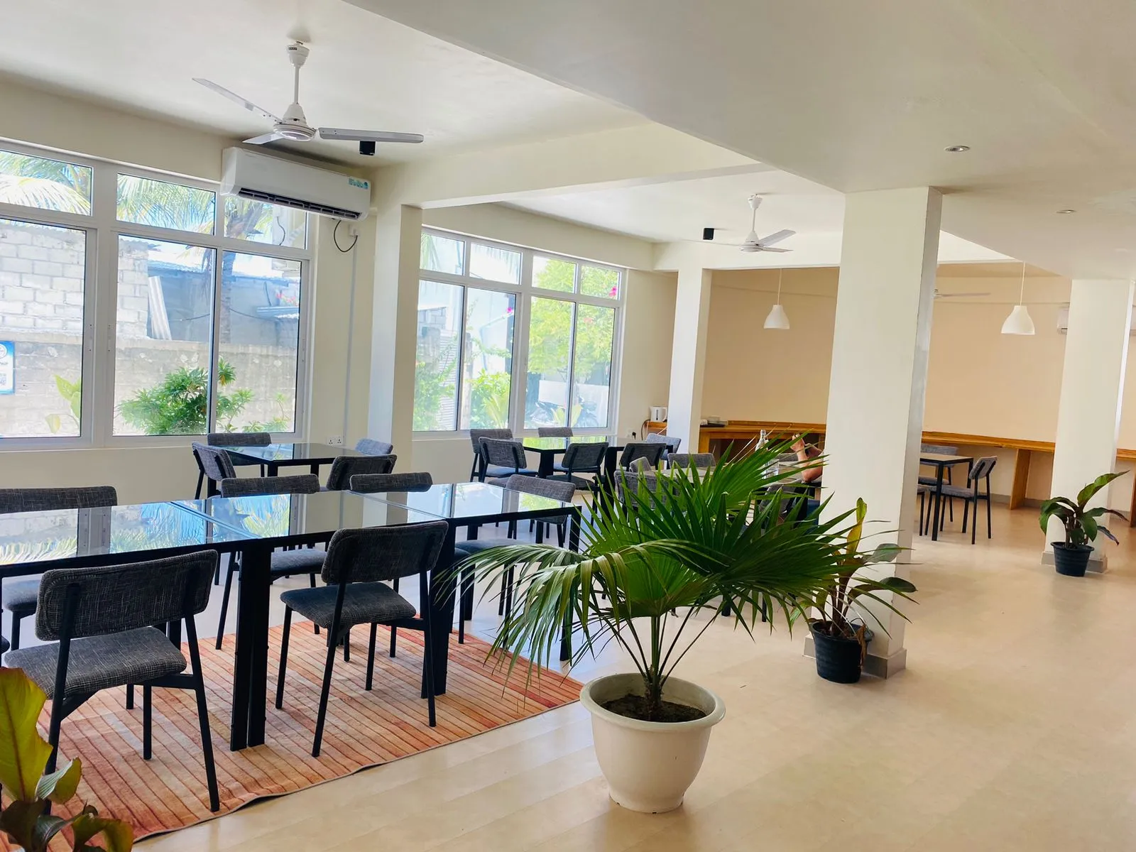 yuvi lobby - Yuvi Blue Maldives, Himmafushi