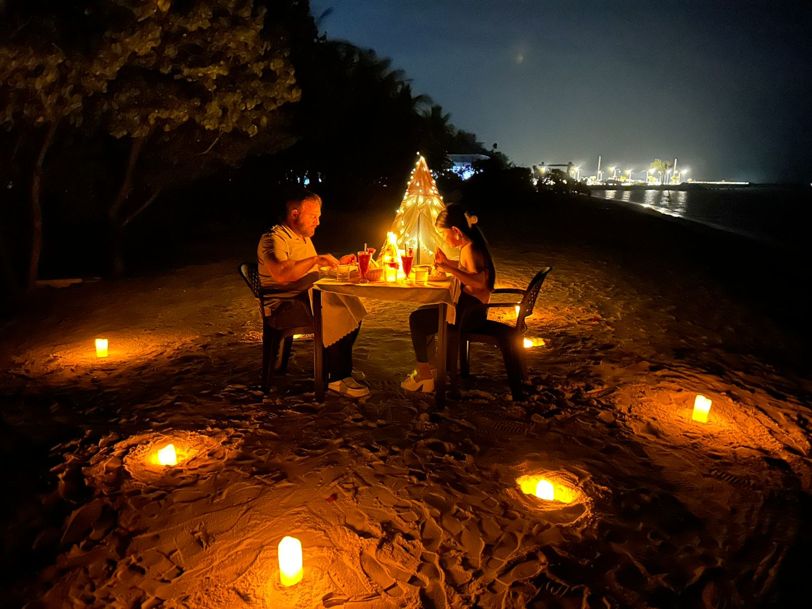 yuvi beach dinner - Yuvi Blue Maldives, Himmafushi