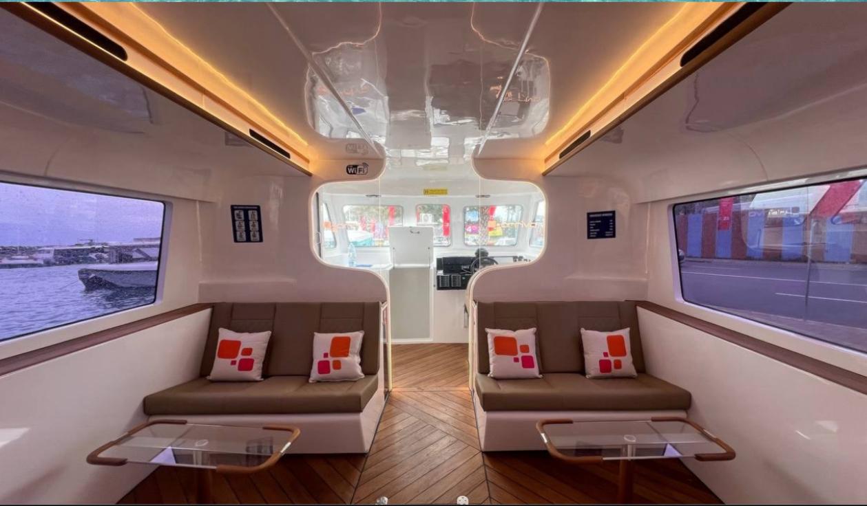 touring 43 interior